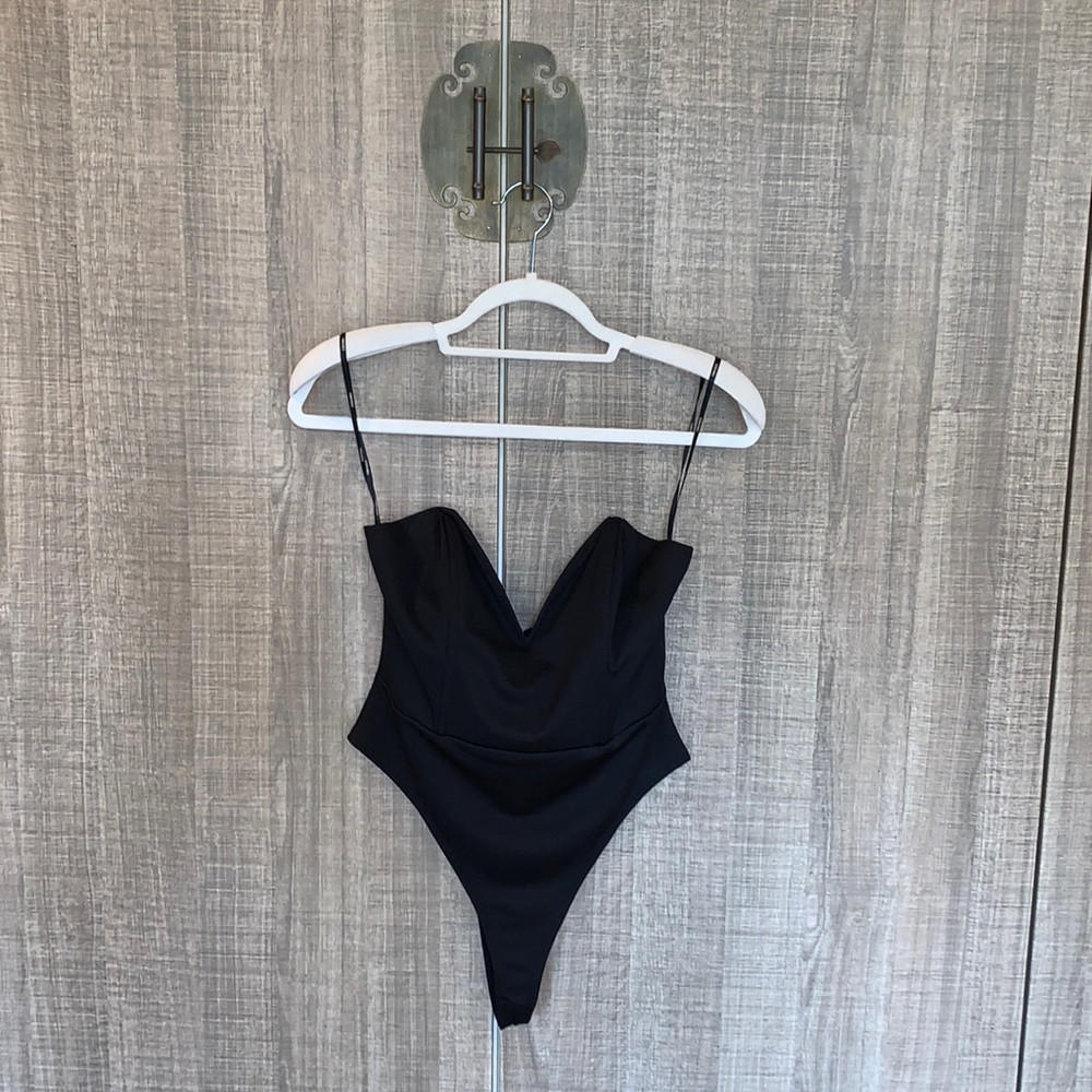 Forever 21 STRAPLESS SWEETHEART BODYSUIT‎